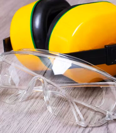 Safety-goggles